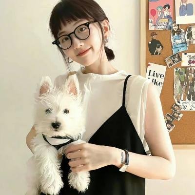 女跳水队员